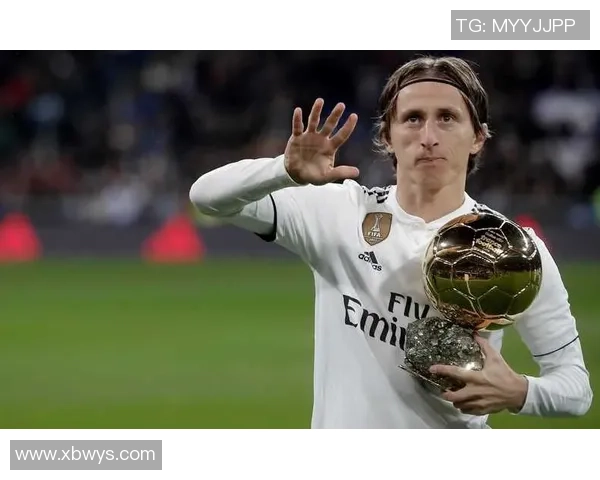 全场拼尽全力的足球球星展现坚持与激情的绿茵传奇 全场拼尽全力的足球球星展现坚持与激情的绿茵传奇