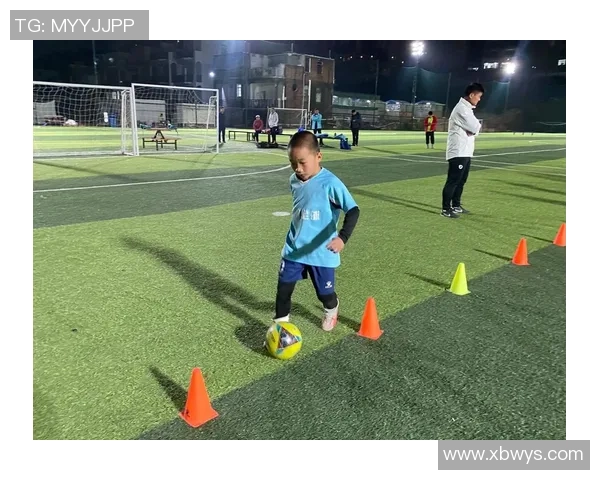 足球球星高难度进球技巧揭秘 如何轻松攻破对方防线的绝妙方法 足球球星高难度进球技巧揭秘 如何轻松攻破对方防线的绝妙方法